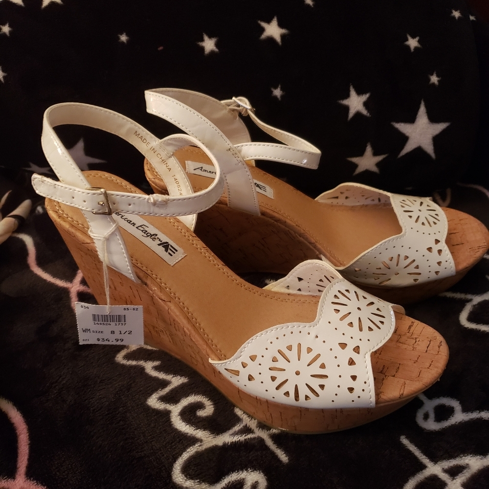 NWT American Eagle wedge Sandals